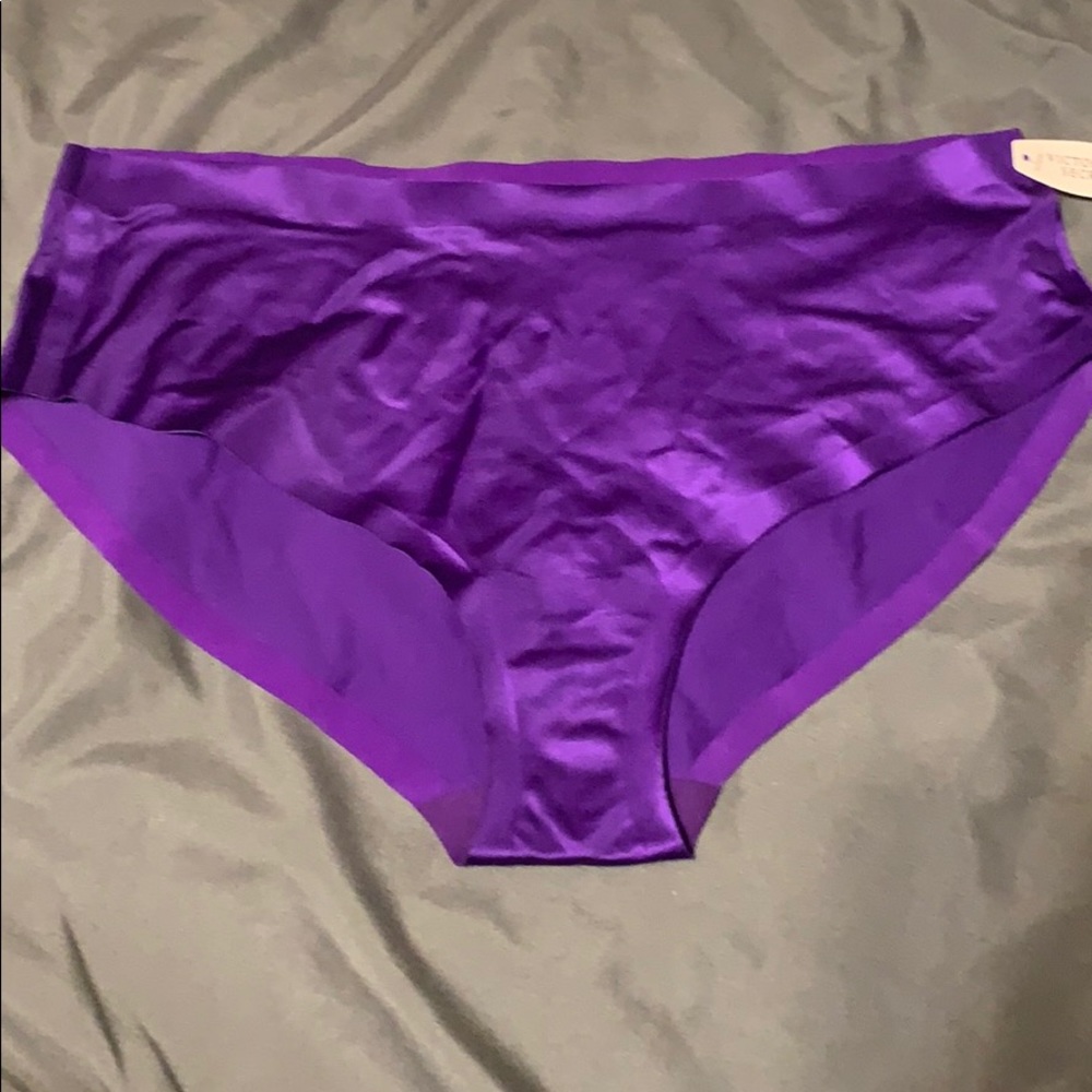 NWT Victoria’s Secret Hip Hugger satin panties